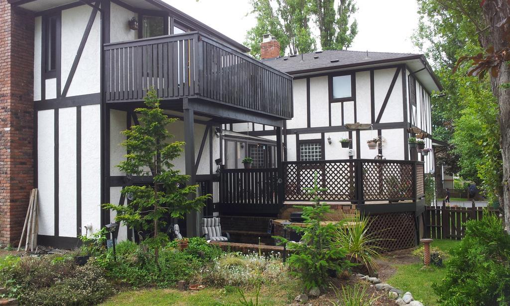 Hemingway'S By The Sea Esquimalt Exterior foto